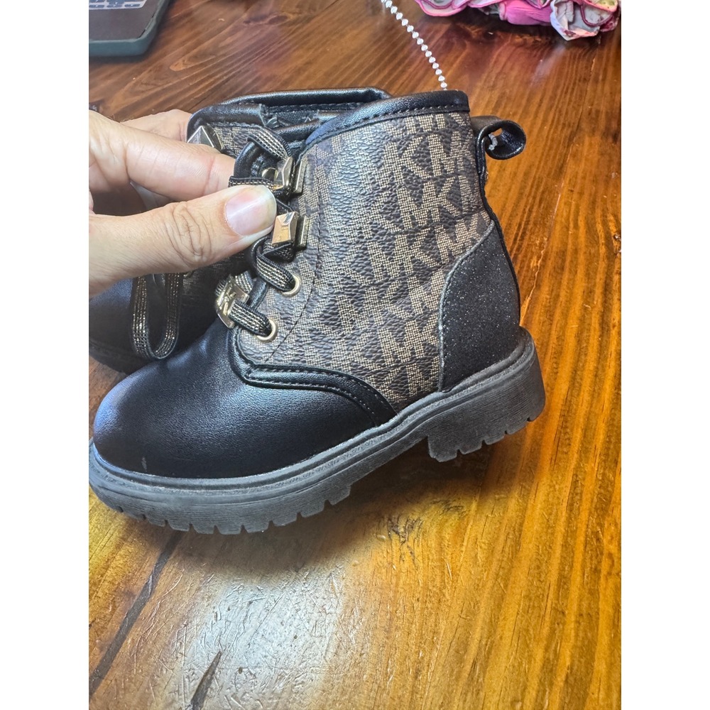 Michael Kors Haskell Toddler Girls Black MK Logo Combat Boots Size 7 Gold Studs - Picture 1 of 7